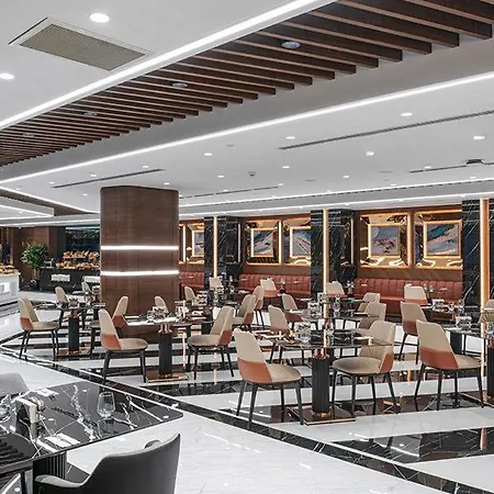 Grand Sapphire Premium B *